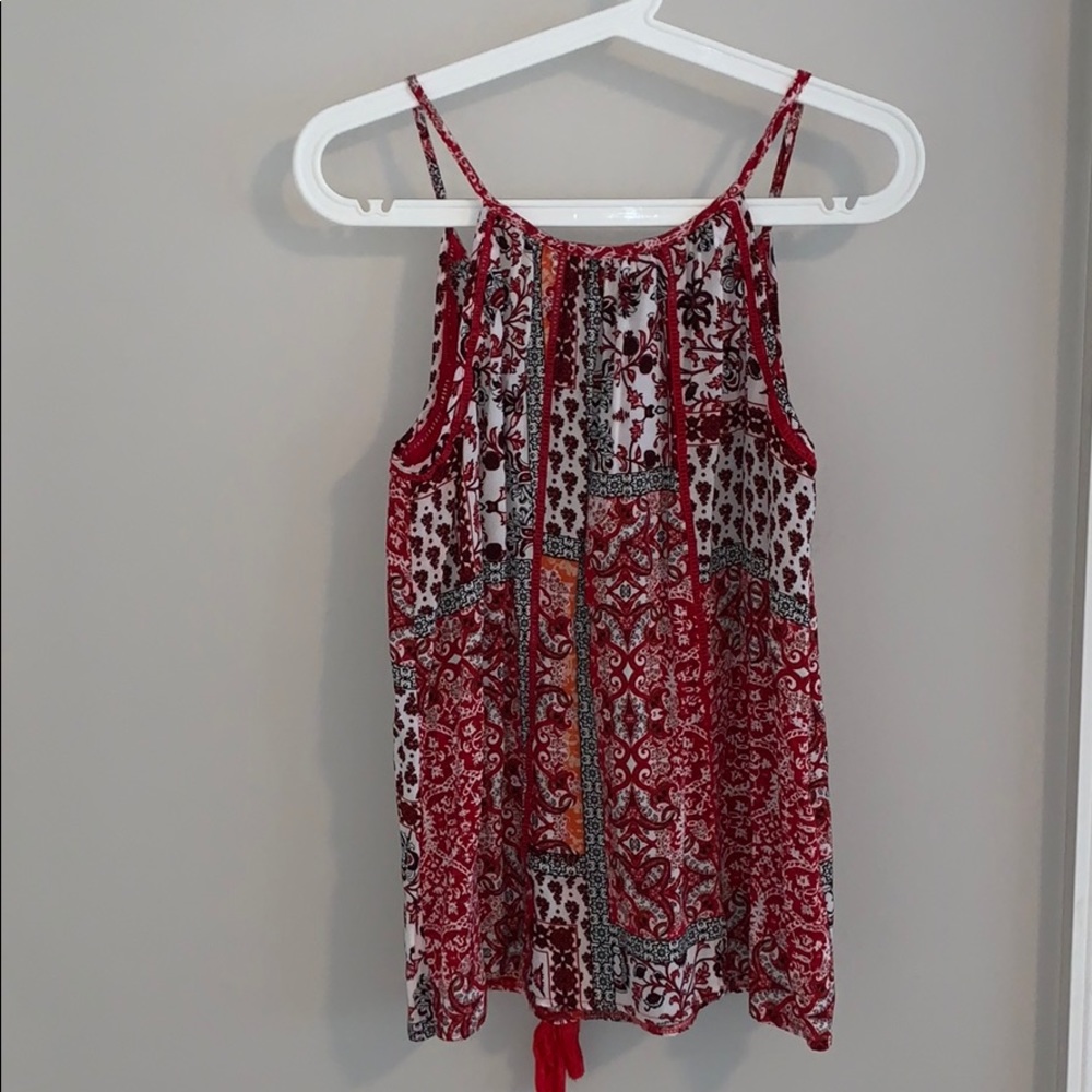 Red top - Picture 2 of 5